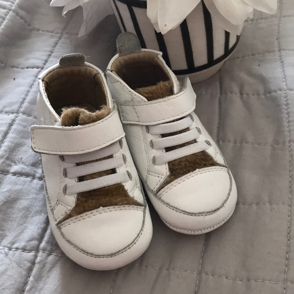 Leather & Faux fur white Baby Sneakers 9-12M